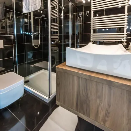 Aparthotel Izerskie - Ul. Cicha 13h-i 3*