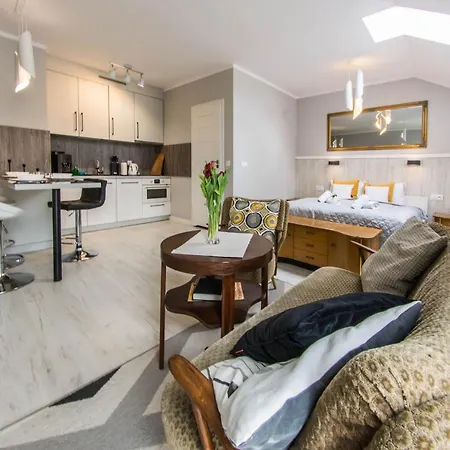 Aparthotel Izerskie - Ul. Cicha 13h-i 3*