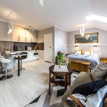 Aparthotel Izerskie - Ul. Cicha 13h-i 3*