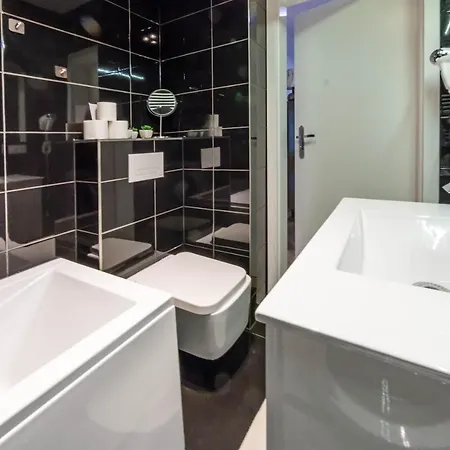 Aparthotel Izerskie - Ul. Cicha 13h-i 3*
