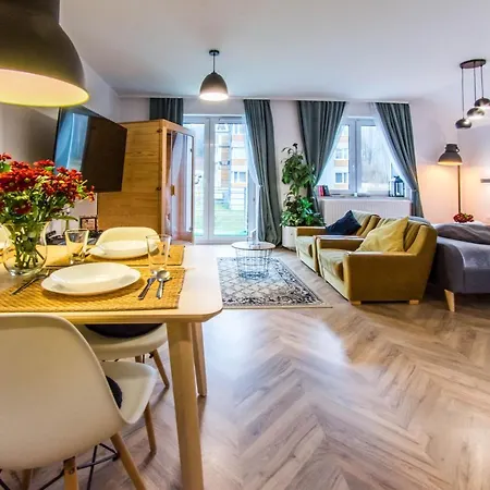 Aparthotel Izerskie - Ul. Cicha 13h-i 3*