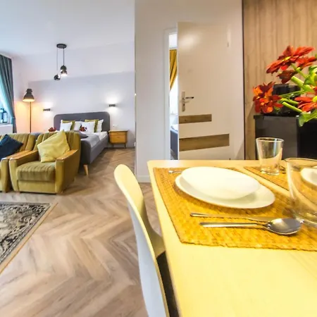 Hotel apartamentowy Izerskie - Ul. Cicha 13h-i 3*