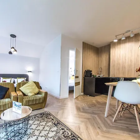 Izerskie - Ul. Cicha 13h-i Aparthotel 3*