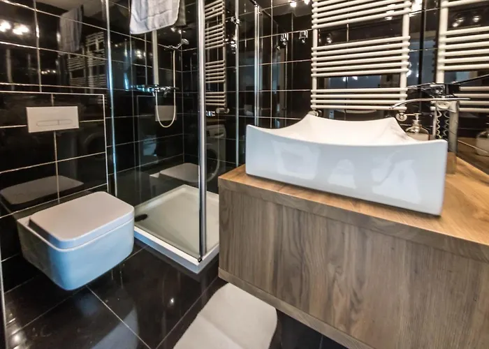 Apart-hotel Izerskie - Ul. Cicha 13h-i 3*