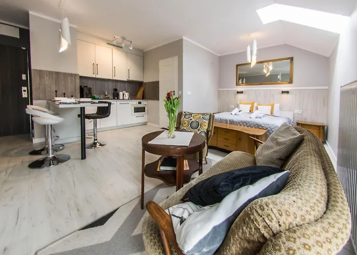 Aparthotel Izerskie - Ul. Cicha 13h-i 3*