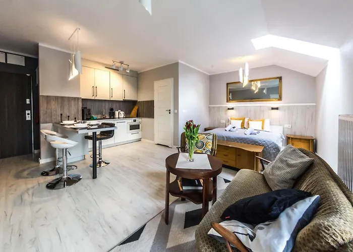 Apart-hotel Izerskie - Ul. Cicha 13h-i 3*