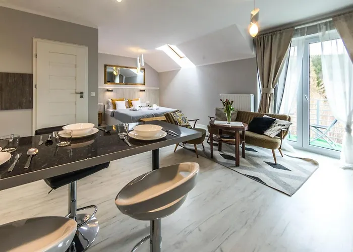 Aparthotel Izerskie - Ul. Cicha 13h-i 3*