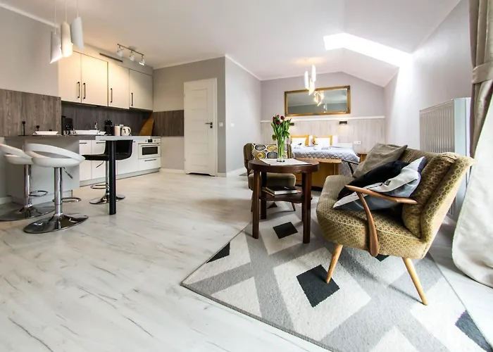 Aparthotel Izerskie - Ul. Cicha 13h-i 3*