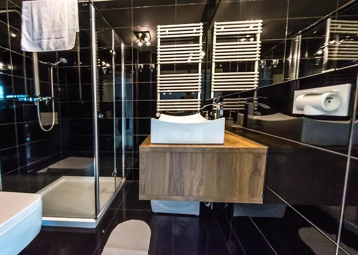 Apart-hotel Izerskie - Ul. Cicha 13h-i 3*