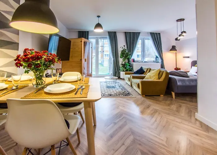 Apart-hotel Izerskie - Ul. Cicha 13h-i 3*