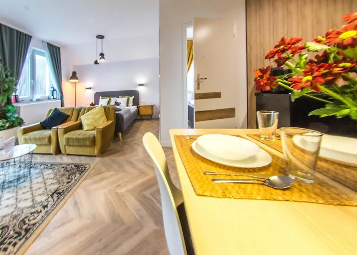 Apart-hotel Izerskie - Ul. Cicha 13h-i 3*