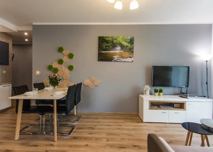 Izerskie - Ul. Cicha 13h-i 3*